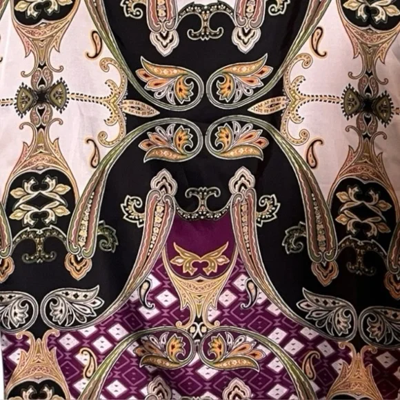 Vince Camuto Skirt.Baroque Paisley Print. Lined. Zip Up Back. Size 4 - Picture 4 of 6